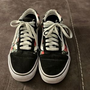 Old Skool vintage floral lace up vans